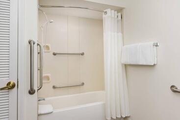 Residence Inn Hartford Windsor