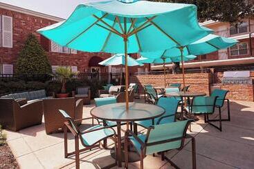 Residence Inn Houston By The Galleria