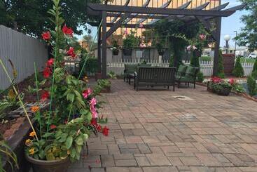 اقامتگاه Affordable Suites Of America Grand Rapids