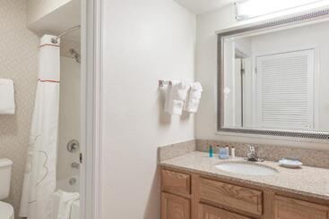 اقامتگاه Value Suites Extended Stay   St Louis