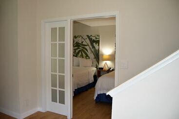 Резиденция Doral Inn & Suites Miami Airport West