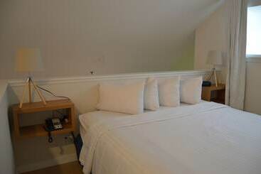 اقامتگاه Doral Inn & Suites Miami Airport West