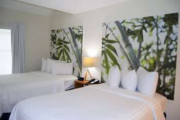 Резиденция Doral Inn & Suites Miami Airport West