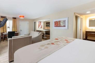 דירת נופש Hawthorn Suites By Wyndham Detroit Southfield