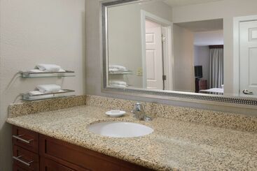 اقامتگاه Sonesta Es Suites Albuquerque