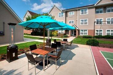 اقامتگاه Sonesta Es Suites Allentown Bethlehem Airport