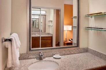 اقامتگاه Sonesta Es Suites Allentown Bethlehem Airport