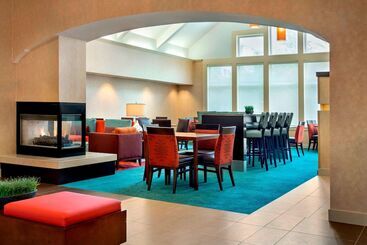 اقامتگاه Sonesta Es Suites Allentown Bethlehem Airport