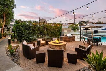 اقامتگاه Sonesta Es Suites Carmel Mountain  San Diego
