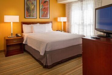 اقامتگاه Sonesta Es Suites Charlottesville University