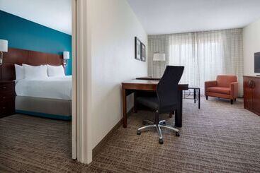 اقامتگاه Sonesta Es Suites Dallas Medical Market Center