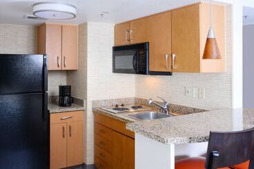 اقامتگاه Sonesta Es Suites Dallas Medical Market Center
