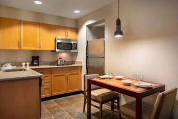 اقامتگاه Sonesta Es Suites Tempe