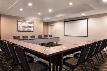 اقامتگاه Sonesta Es Suites Tempe