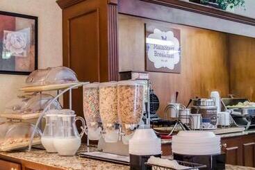 اقامتگاه Surestay Studio By Best Western Pensacola