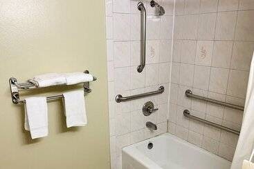 Rivera Inn & Suites Motel