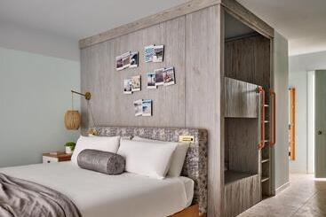 Riviera Beach Resort