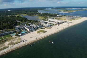 Riviera Beach Resort