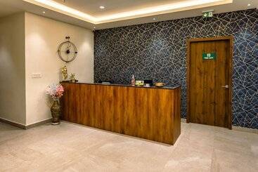 Amika Hotel,madurai   Near Airport