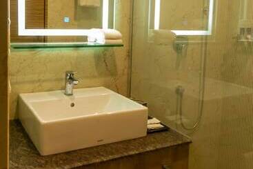 Amika Hotel,madurai   Near Airport
