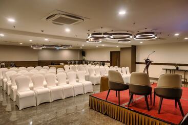 Amika Hotel,madurai   Near Airport