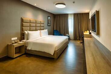 Amika Hotel,madurai   Near Airport