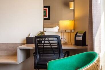 Amika Hotel,madurai   Near Airport