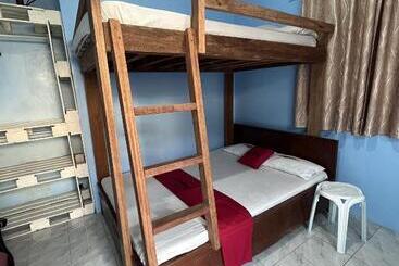 هتل Monaliza Surf Resort La Union