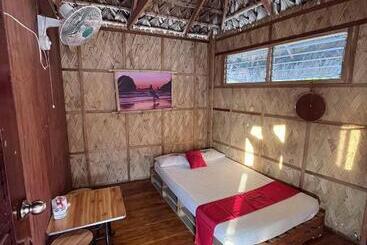 هتل Monaliza Surf Resort La Union