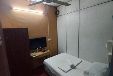 هتل Spot On 89788 Musafir Transit
