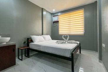 Monati Hostel Panglao