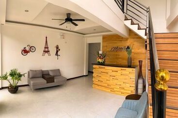Monati Hostel Panglao