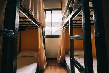 Monati Hostel Panglao