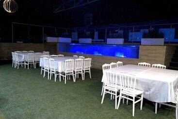 هتل Royal Madero Inn