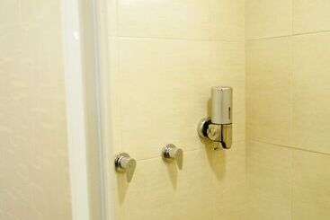 هتل Royal Madero Inn