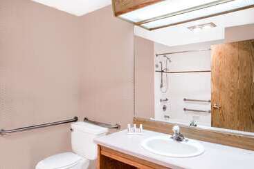 هتل Days Inn & Suites By Wyndham Kanab