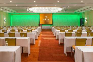 هتل Hilton San Francisco Airport Bayfront
