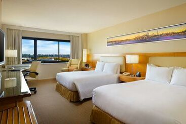 هتل Hilton San Francisco Airport Bayfront