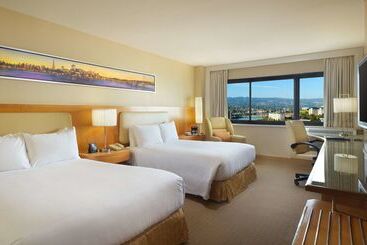 هتل Hilton San Francisco Airport Bayfront