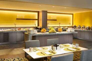 هتل Hilton San Francisco Airport Bayfront