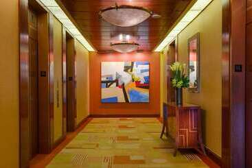 هتل Hilton San Francisco Airport Bayfront