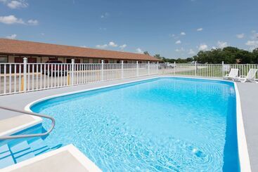 هتل Knights Inn   Chanute