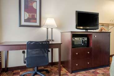 هتل Quality Inn Bloomington Near University