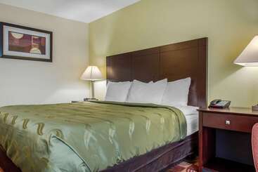 هتل Quality Inn Bloomington Near University