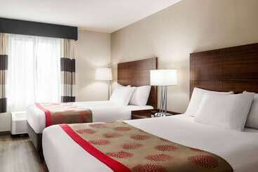 هتل Ramada By Wyndham Sarasota Waterfront