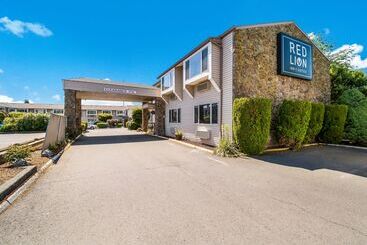 هتل Red Lion Inn & Suites Vancouver