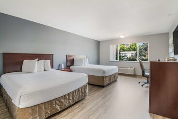 هتل Red Lion Inn & Suites Vancouver