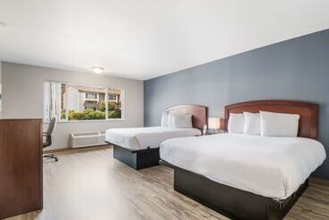 هتل Red Lion Inn & Suites Vancouver