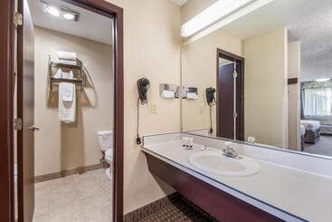 هتل Red Lion Inn & Suites Vancouver