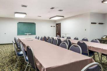 هتل Red Lion Inn & Suites Vancouver